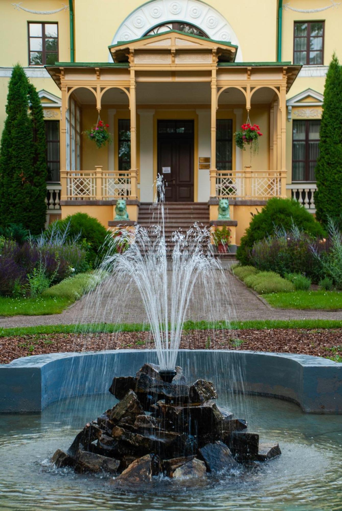 Отель Nauksenu Muiza Naukseni Экстерьер фото